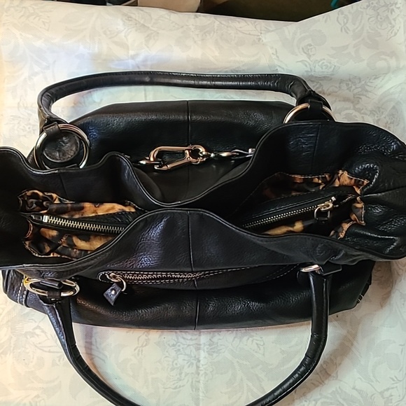 B Makowsky Black Pebbled Leather Tote Bag - Picture 9 of 9